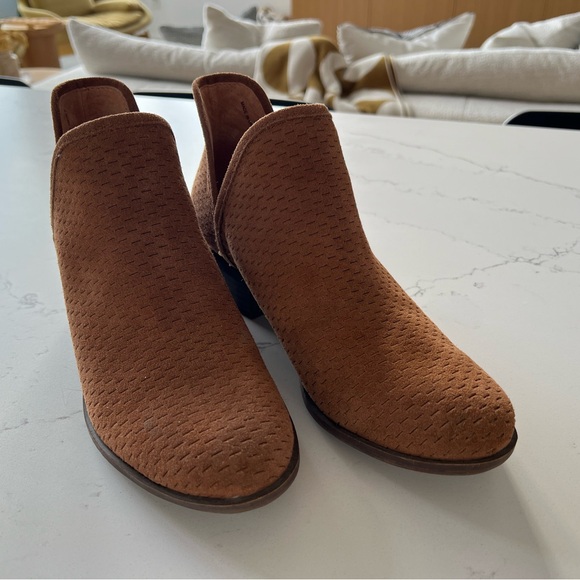 Lucky Brand Baley Ankle Boot - Picture 2 of 8